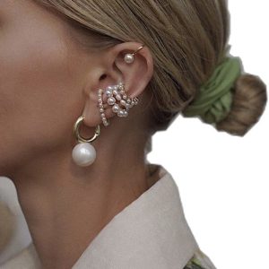Khuyên tai đính đá White Zircon
